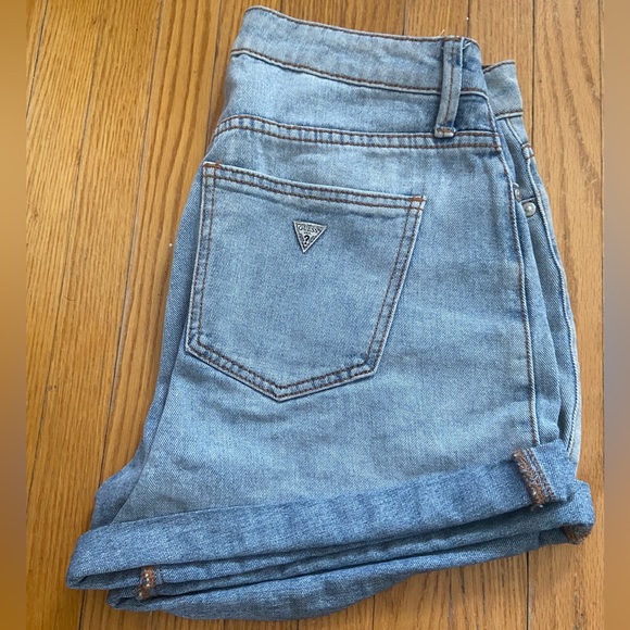Guess shorts - Picture 1 of 3